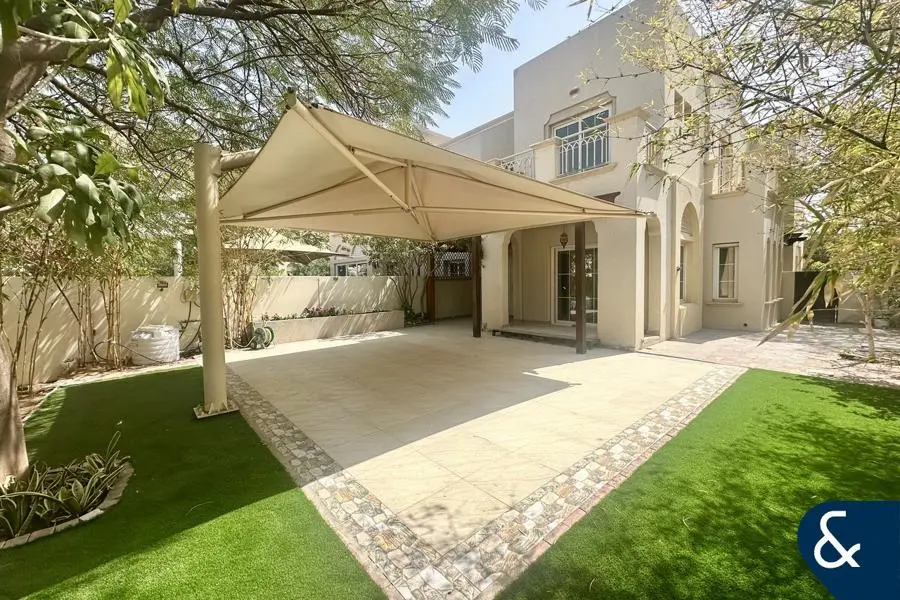 Extended Plot | Jacuzzi Bath | Upgraded